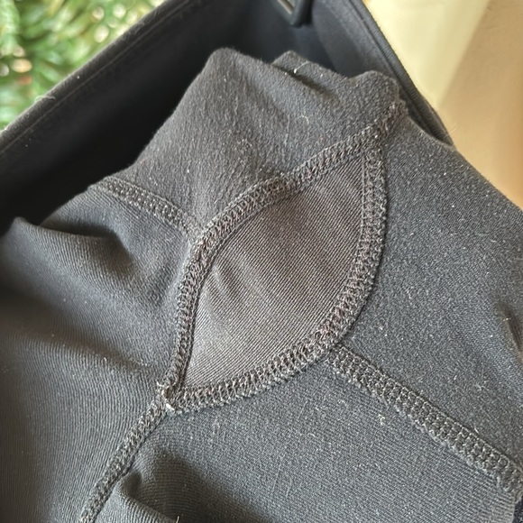 Lululemon Black Cropped Capri Pants Reflective Ruffle Workout Activewear Tights - Picture 14 of 15